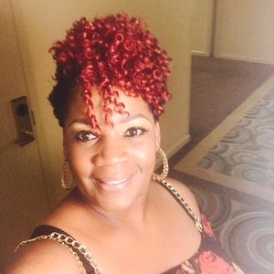 Meet your Posher, Nikishia